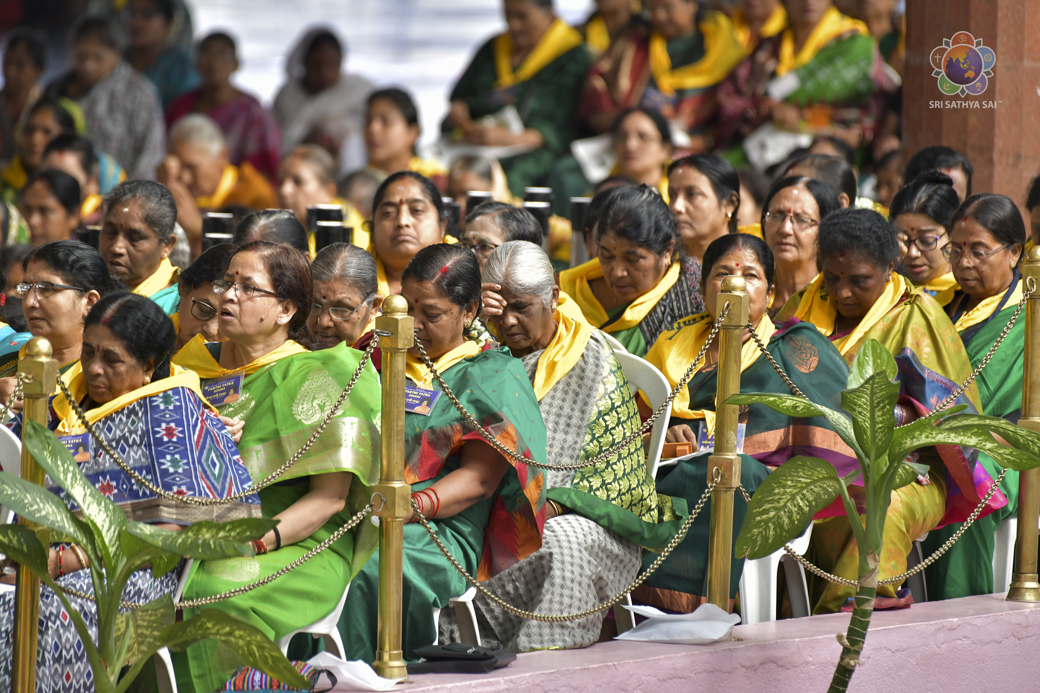 Laksharchana Sri Sathya Sai Stuti Ganam Parthi Yatra By The