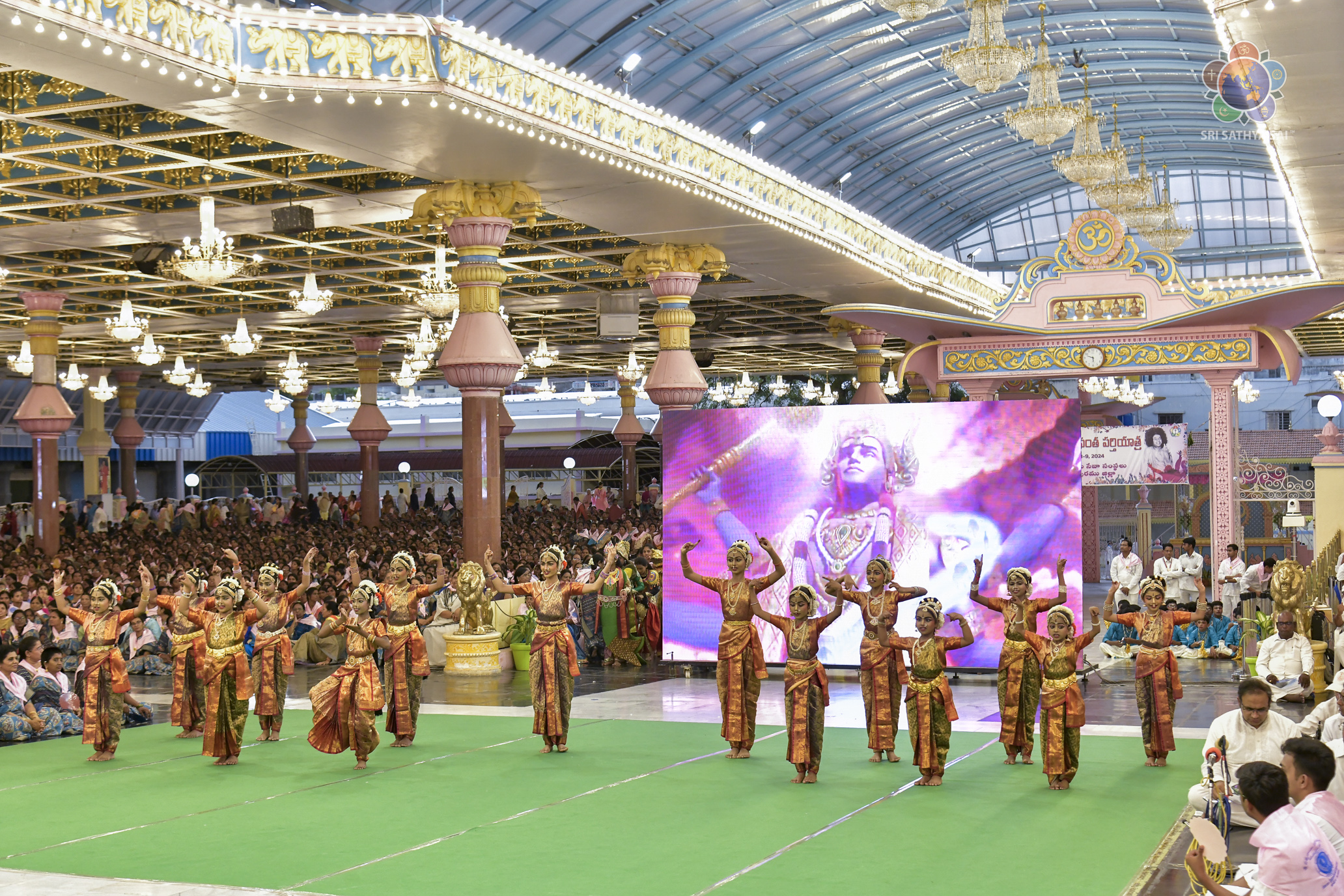 Poornavatari Sri Sathya Sai - Dance Presentation by the Bal Vikas ...